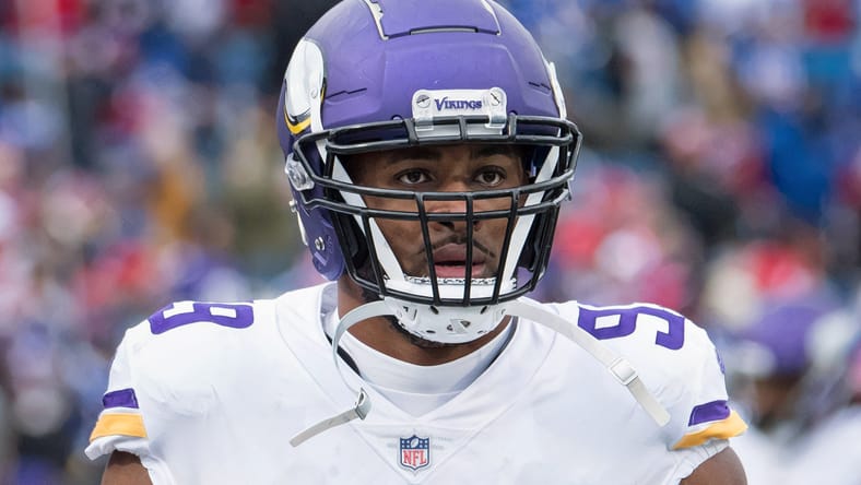 PurplePTSD: 5 Questionable Vikings, Get to Know IND, Thielen's 2022 Campaign