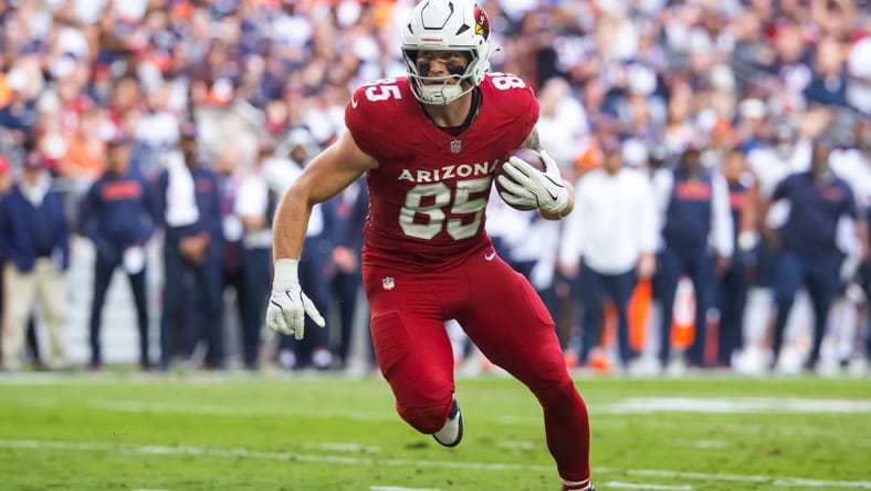Trey McBride lines up during a 2024 game against the Chicago Bears.