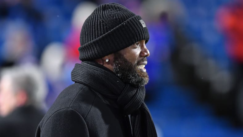 Randy Moss on ESPN duty before Bills vs. Patriots game in 2021