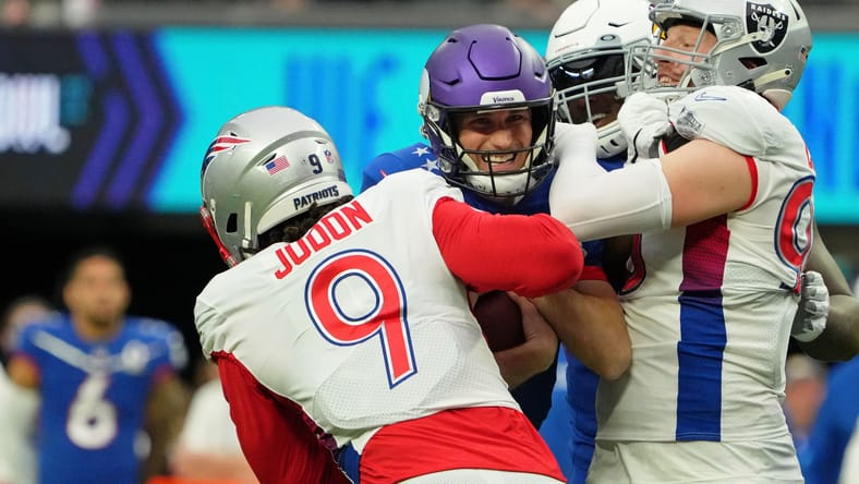 Matthew Judon terrorizes Kirk Cousins at the Pro Bowl.