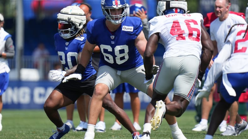 Matt Nelson blocks during New York Giants training camp session.