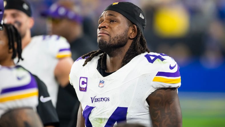 Vikings safety Joshua Metellus lines up vs. Rams during 2025 NFC wild card game.