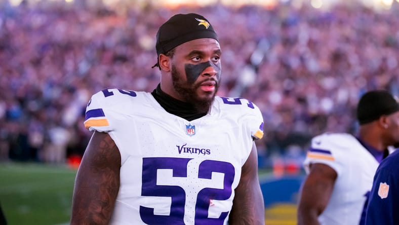 Jihad Ward lines up during Vikings’ Wild Card game vs. Rams