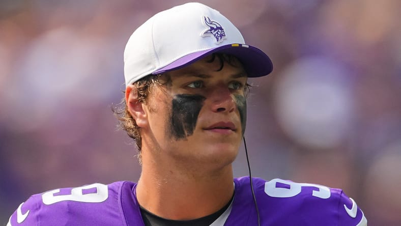 Vikings QB J.J. McCarthy on sideline vs Texans.