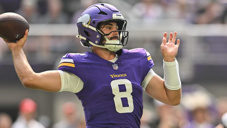 Sam Howell throws pass against Texans in preseason game.