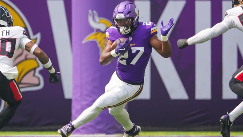 Jordan Mason runs during Vikings preseason game vs. Texans.