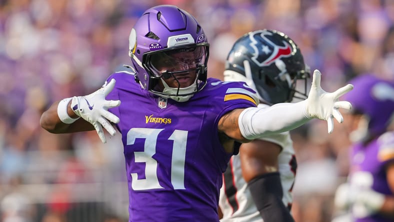 Myles Price celebrates in the fourth quarter against Houston.