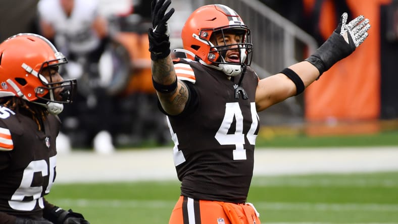 Sione Takitaki reacts after a missed Raiders field goal at FirstEnergy Stadium.