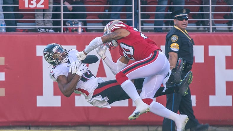 Russell Gage catches touchdown against Ambry Thomas at Levi’s Stadium.