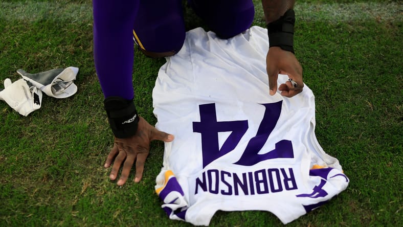 Vikings offensive tackle Cam Robinson in 2024