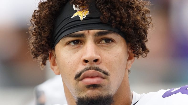Minnesota Vikings TE Josh Oliver in 2024