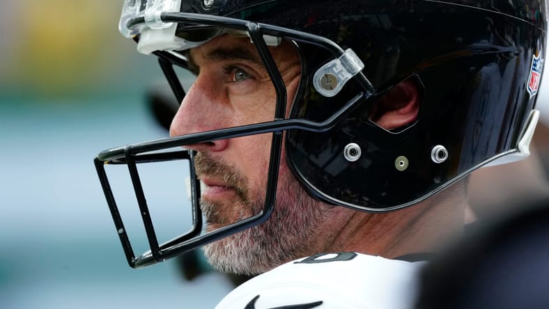 Aaron Rodgers leads the Steelers to a narrow win over the Jets in East Rutherford.