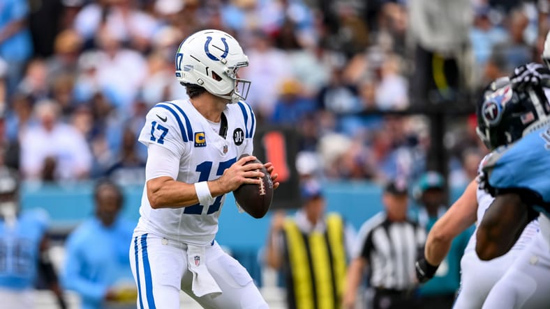 Former Vikings QB Daniel Jones drops back in pocket against Titans at Nissan Stadium.