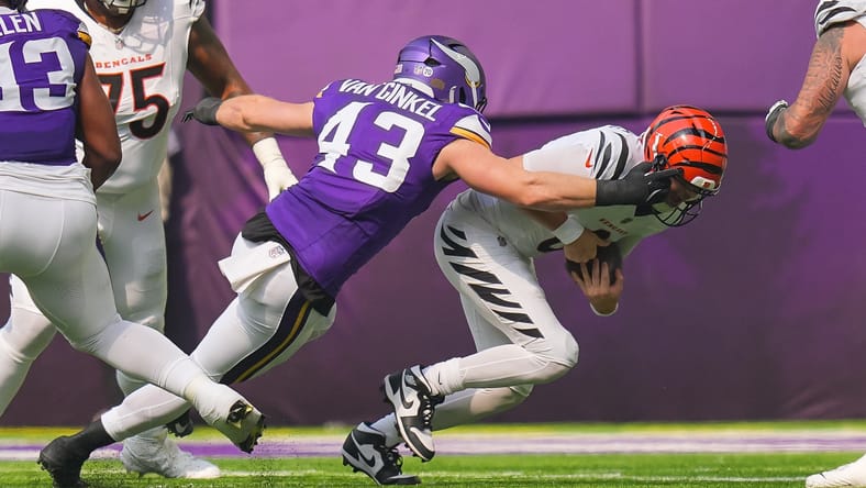 Andrew Van Ginkel sacks Jake Browning in the Vikings’ Week 3 matchup with the Bengals.