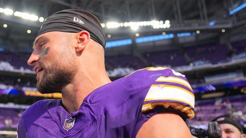 Blake Cashman with the Vikings in 2024 against the Texans