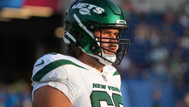 Joe Tippmann reacts during the Jets’ preseason game against the Browns in Canton.