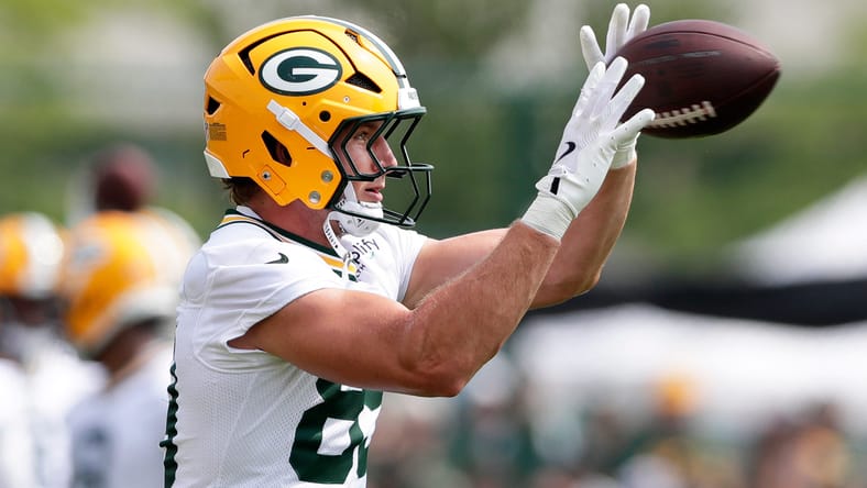 Ben Sims takes part in tight end drills during the Packers’ training camp practice at Ray Nitschke Field in Ashwaubenon.