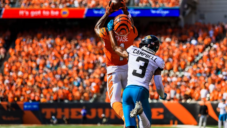 Ja’Marr Chase makes a catch against Tyson Campbell during Bengals-Jaguars at Paycor Stadium.