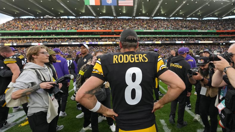 Steelers QB Aaron Rodgers in London. Week 4 of 2025 against the Vikings.