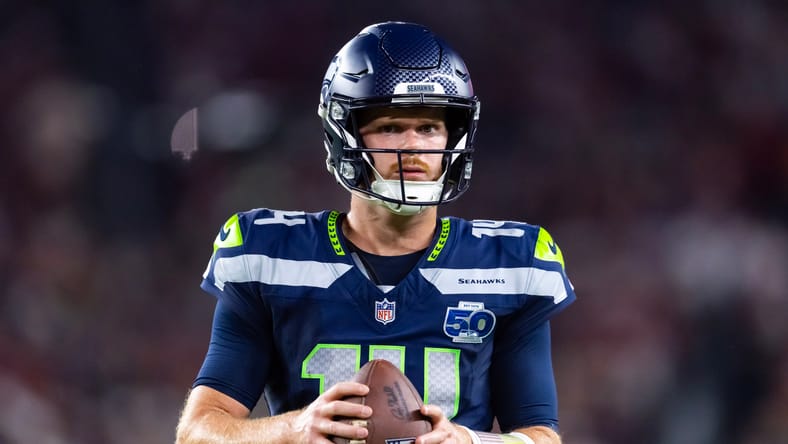 Sam Darnold plays for Seahawks against Cardinals at State Farm Stadium.