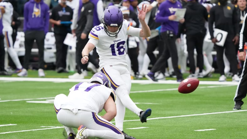 Will Reichard kicks extra point for Vikings against Browns in London.