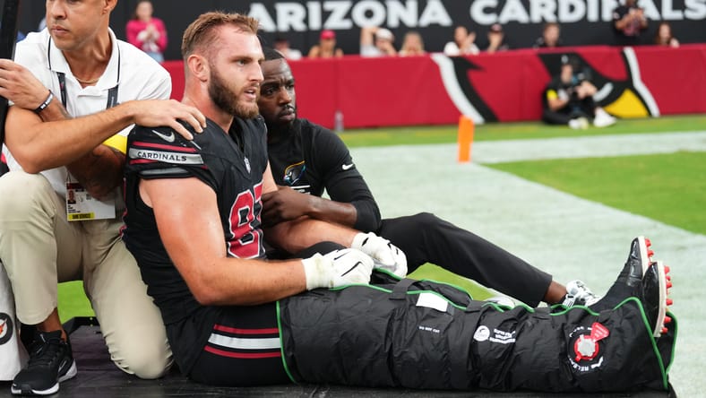 Cardinals tight end Tip Reiman carted off after injury vs. Titans.
