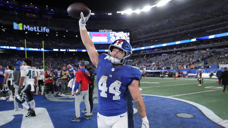 Cam Skattebo celebrates after the Giants’ win over the Eagles at MetLife Stadium.