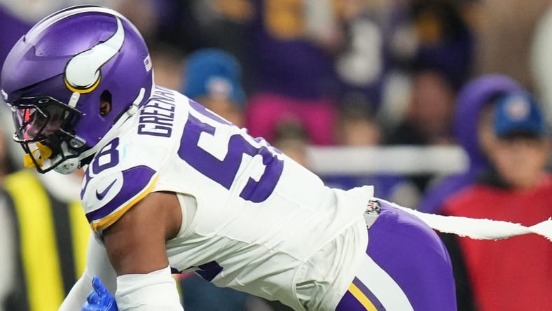 Vikings OLB Jonathan Greenard against the Rams in 2024 playoffs.