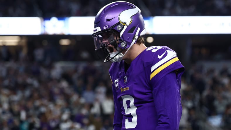 J.J. McCarthy at the Dallas Cowboys in 2025