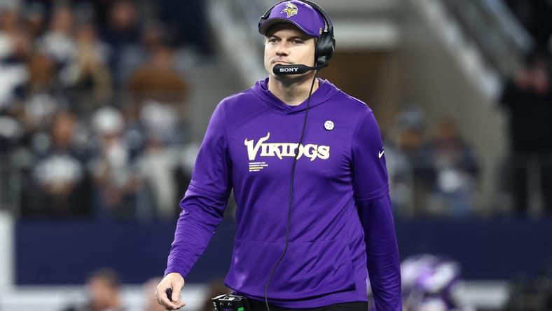 Vikings HC Kevin O'Connell against the Dallas Cowboys in 2025