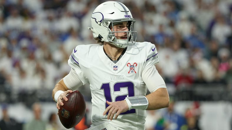 Vikings QB Max Brosmer against the Lions on Christmas