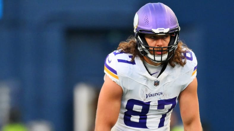 Vikings TE T.J. Hockenson against the Seahawks in 2025