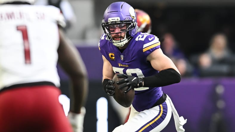 Harrison Smith secures interception versus Washington.