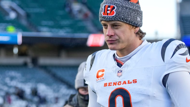 Joe Burrow walks toward the locker room after a shutout loss to the Ravens. Joe Burrow Vikings.