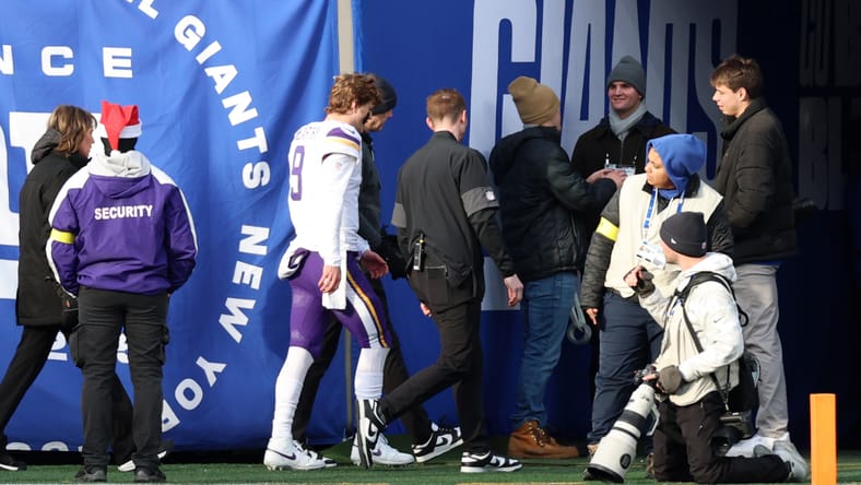 Vikings QB J.J. McCarthy at New York in 2025