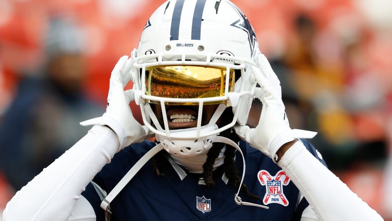 Trevon Diggs warms up before a Cowboys game against Washington.