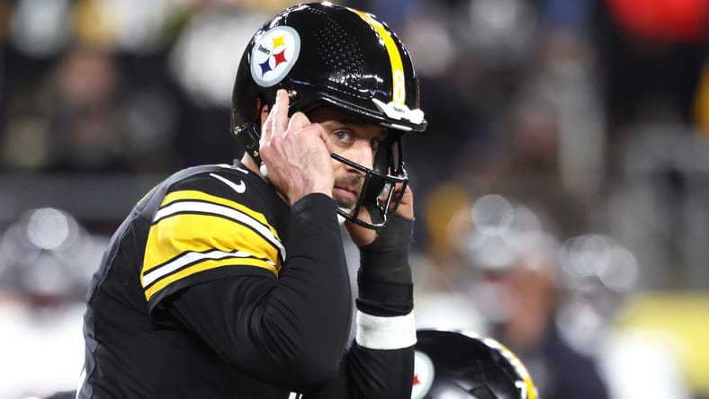 Steelers QB Aaron Rodgers in the 2025 playoffs.