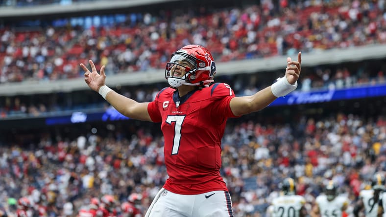 C.J. Stroud celebrates a fourth-quarter touchdown against the Steelers. C.J. Stroud Vikings rumors.