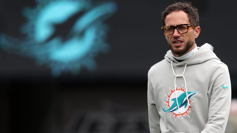 Dolphins head coach Mike McDaniel during pregame warmups.