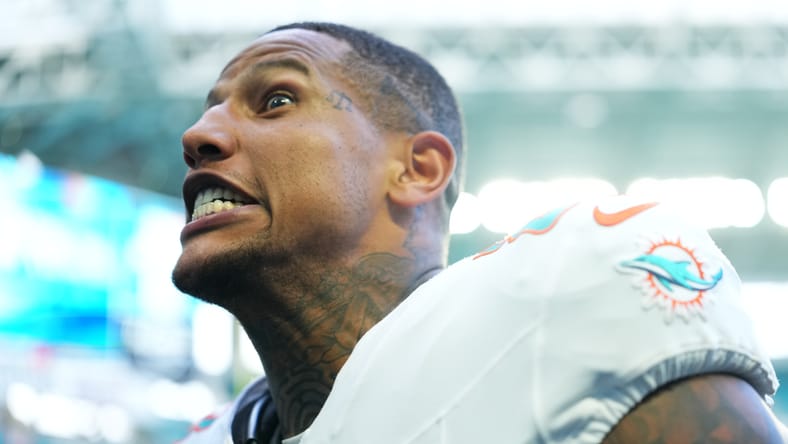 Dolphins TE Darren Waller in 2025