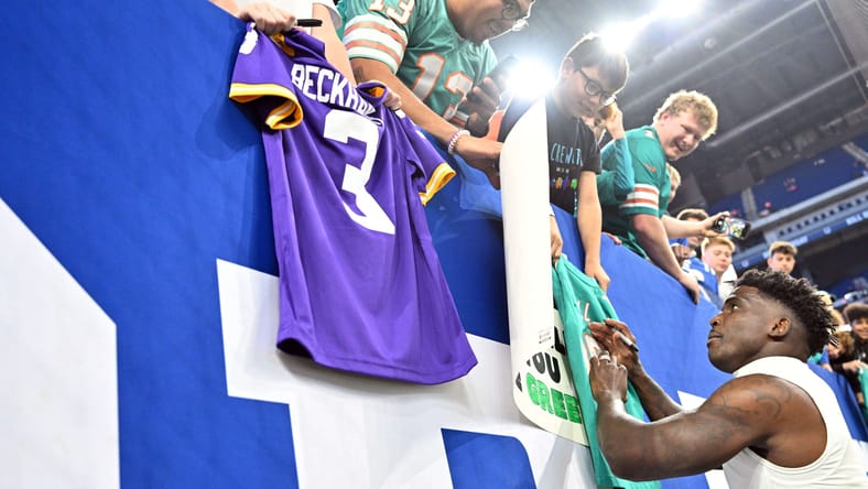 Dolphins WR Tyreek Hill in 2025