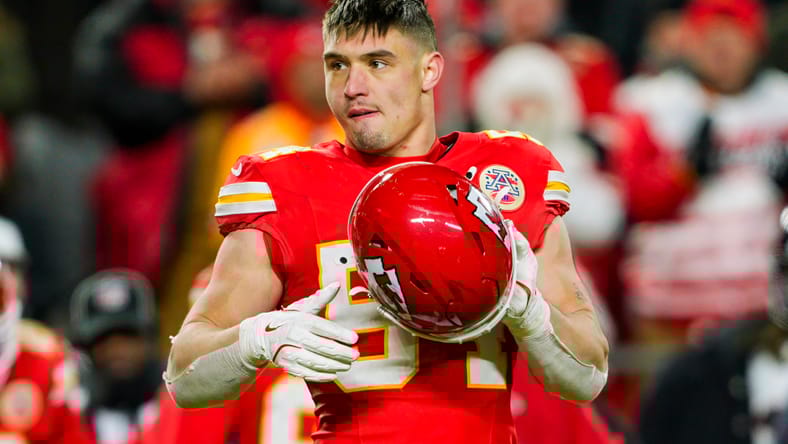 Leo Chenal reacts on the field during a Kansas City Chiefs playoff game. Vikings defensive free agency targets.