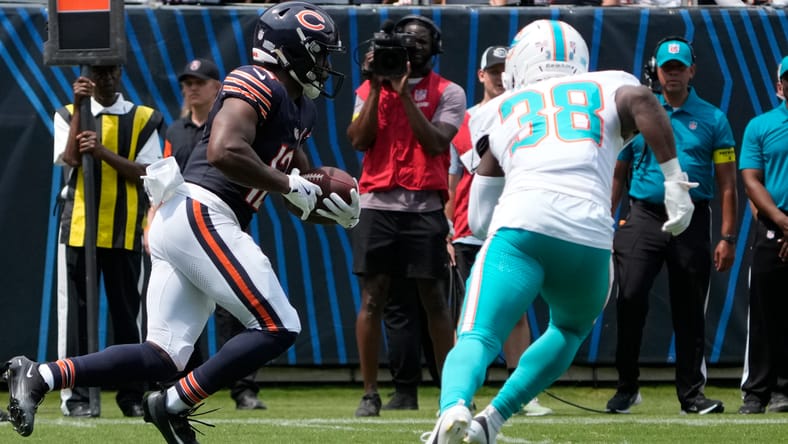 Mike Hilton defending Devin Duvernay during a preseason game at Soldier Field.