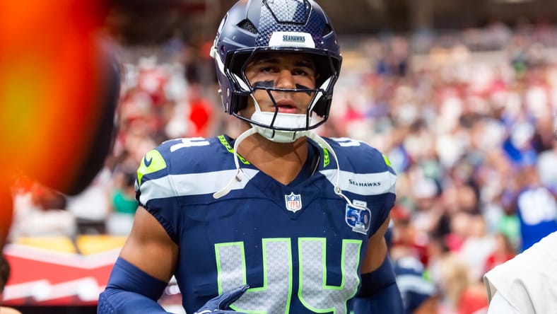 Seahawks linebacker Chazz Surratt defending against the Cardinals. Chazz Surratt Super Bowl status.