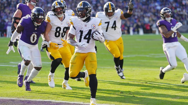 Steelers running back Kenneth Gainwell scores a touchdown against the Ravens. Vikings free agent running backs.