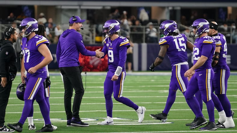 Vikings QB J.J. McCarthy and head coach Kevin O'Connell in Dallas in 2025