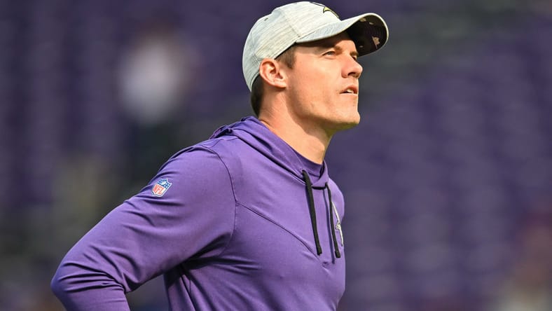Vikings HC Kevin O'Connell in 2022 game against the Lions