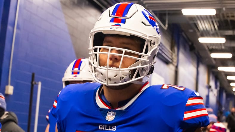 Ryan Van Demark playing offensive line during Bills vs Chiefs playoff game. Vikings Ryan Van Demark.