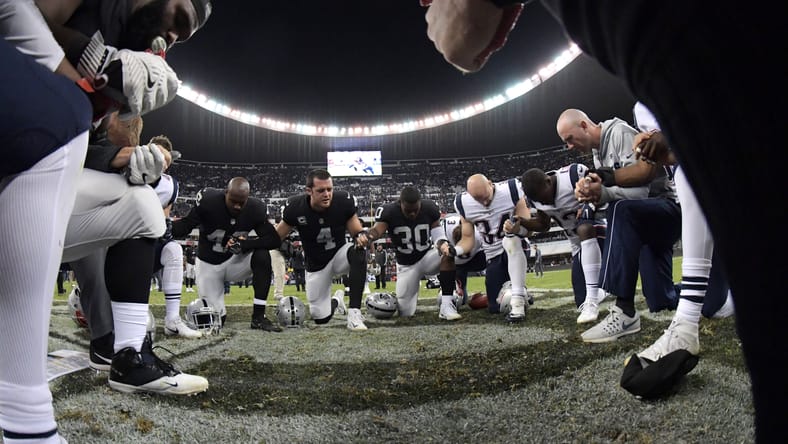 Raiders QB Derek Carr in 2017 in Mexico City.