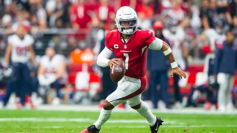 Kyler Murray plays quarterback during a Cardinals home game against the Texans.